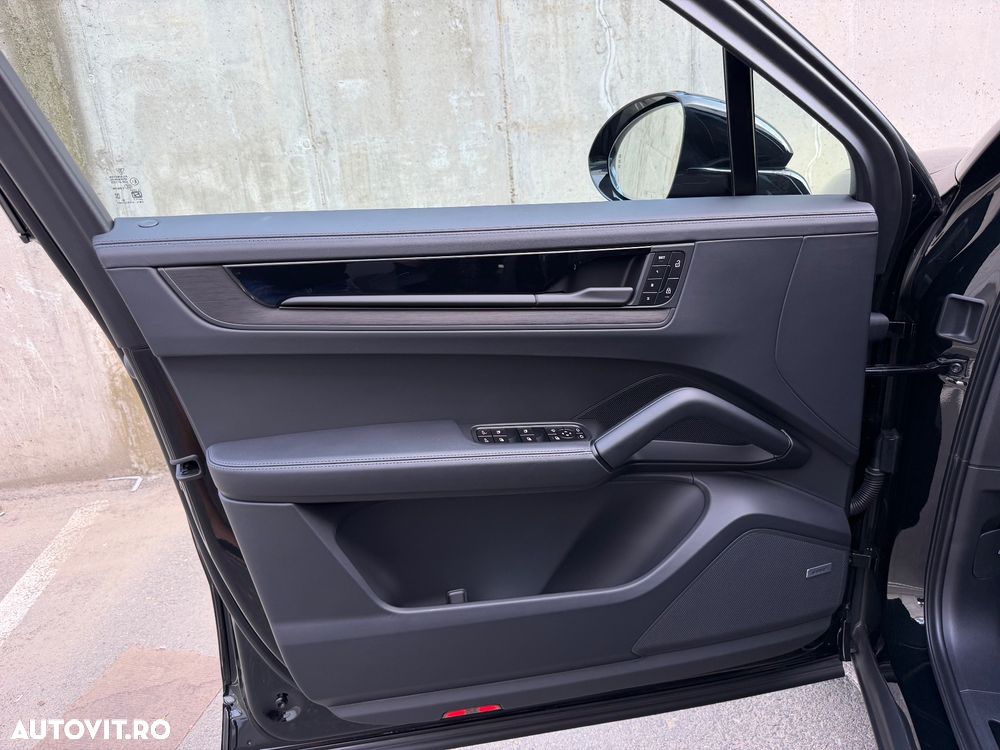 Porsche Cayenne Coupe Tiptronic S Black Edition - 36