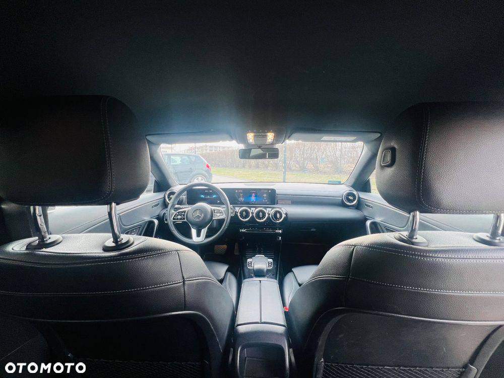 Mercedes-Benz CLA 180 7G-DCT - 13