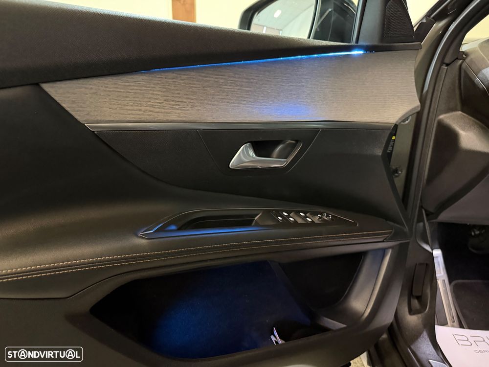 Peugeot 3008 1.6 Hybrid4 GT Pack e-EAT8 - 6