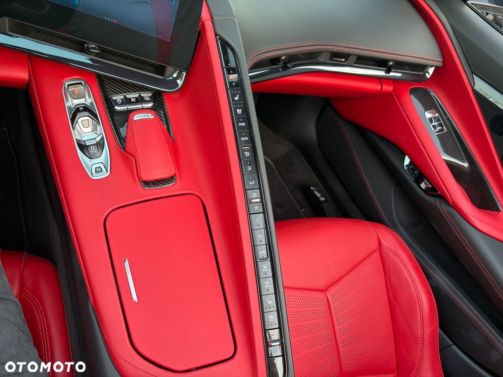 Chevrolet Corvette - 35