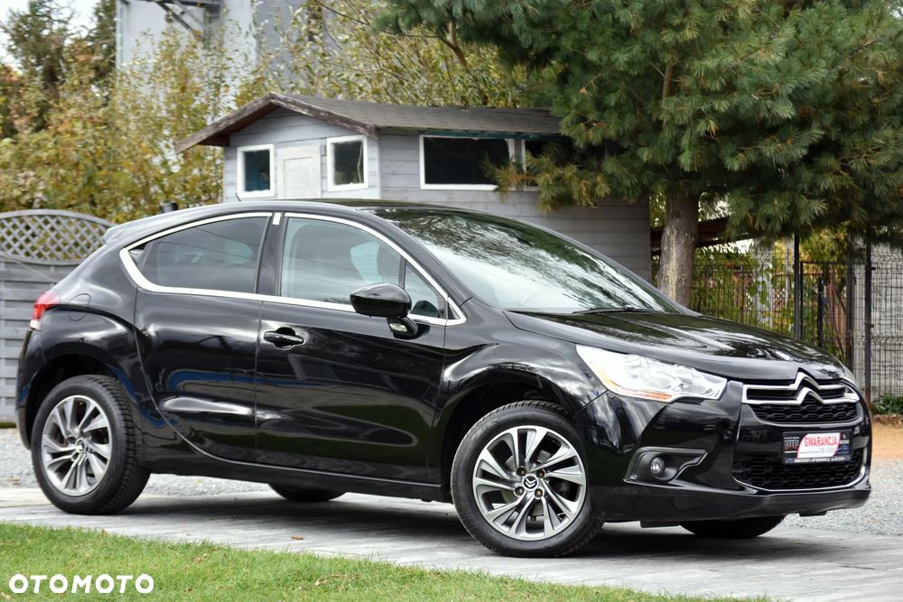 Citroën DS4 e-HDi 110 EGS6 SoChic - 11