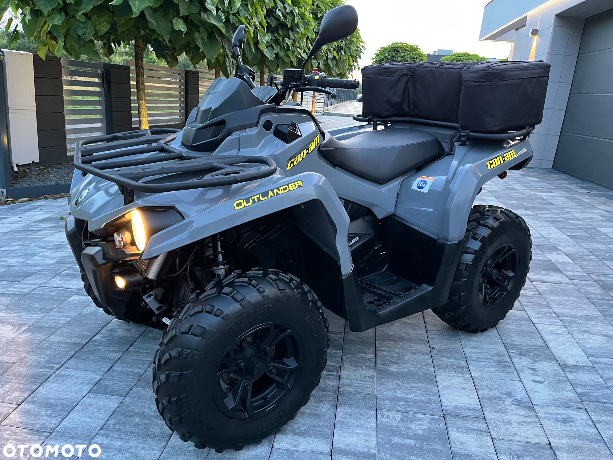 Can-Am Outlander