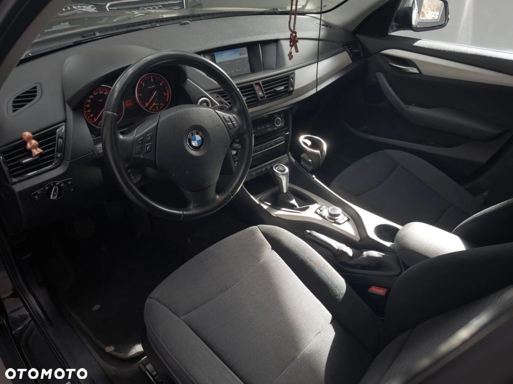 BMW X1 xDrive18d xLine - 9