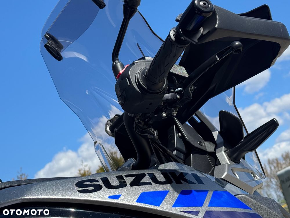 Suzuki V-STROM - 25