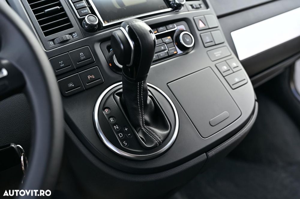 Volkswagen Multivan - 10