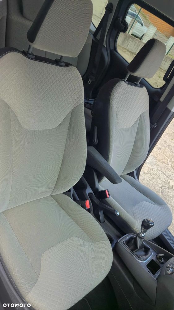 Ford Tourneo Courier 1.0 EcoBoost Titanium - 13