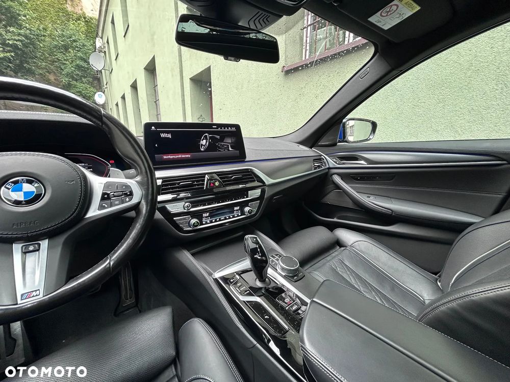 BMW Seria 5 540d xDrive mHEV M Sport sport - 16