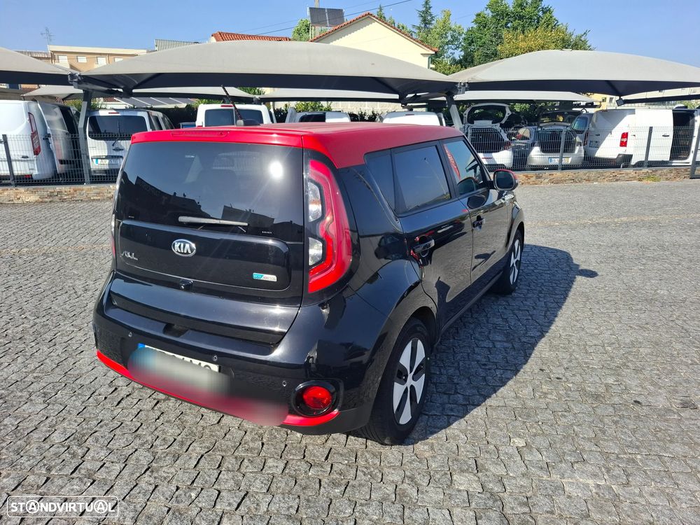 Kia e-Soul EV Play - 5