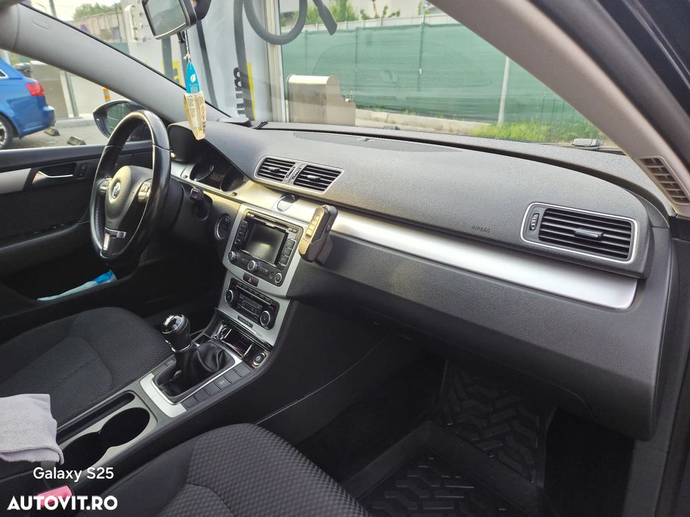 Volkswagen Passat 2.0 TDI BlueMotion Technology Comfortline - 4