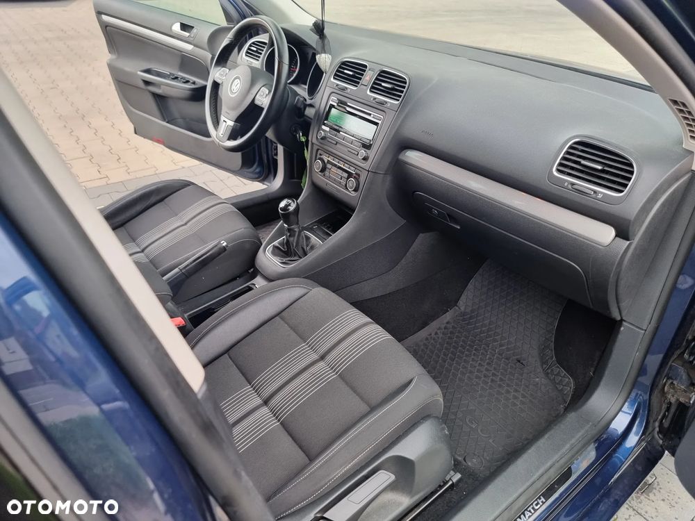 Volkswagen Golf - 24