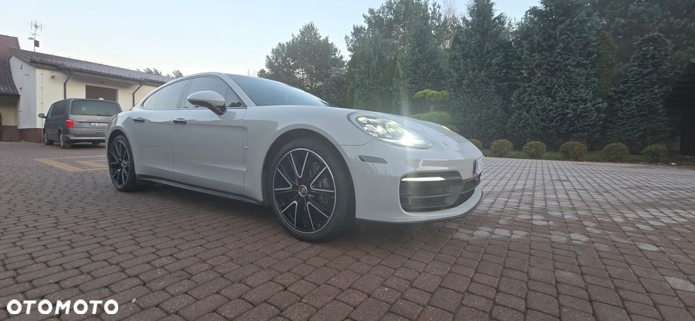 Porsche Panamera 4 Platinum Edition - 5