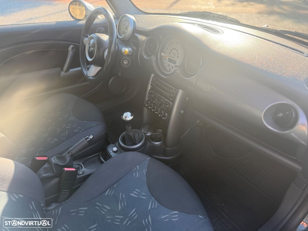 MINI 3 Portas One 1.4 D - 20