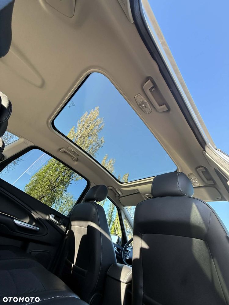 Ford S-Max 2.2 TDCi DPF Titanium - 17