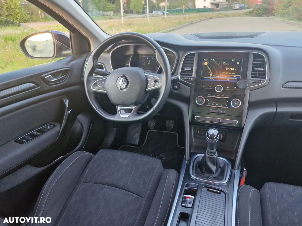 Renault Megane TCe 140 GPF LIMITED - 7