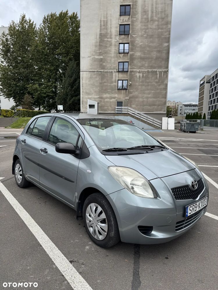 Toyota Yaris 1.0 Luna - 8