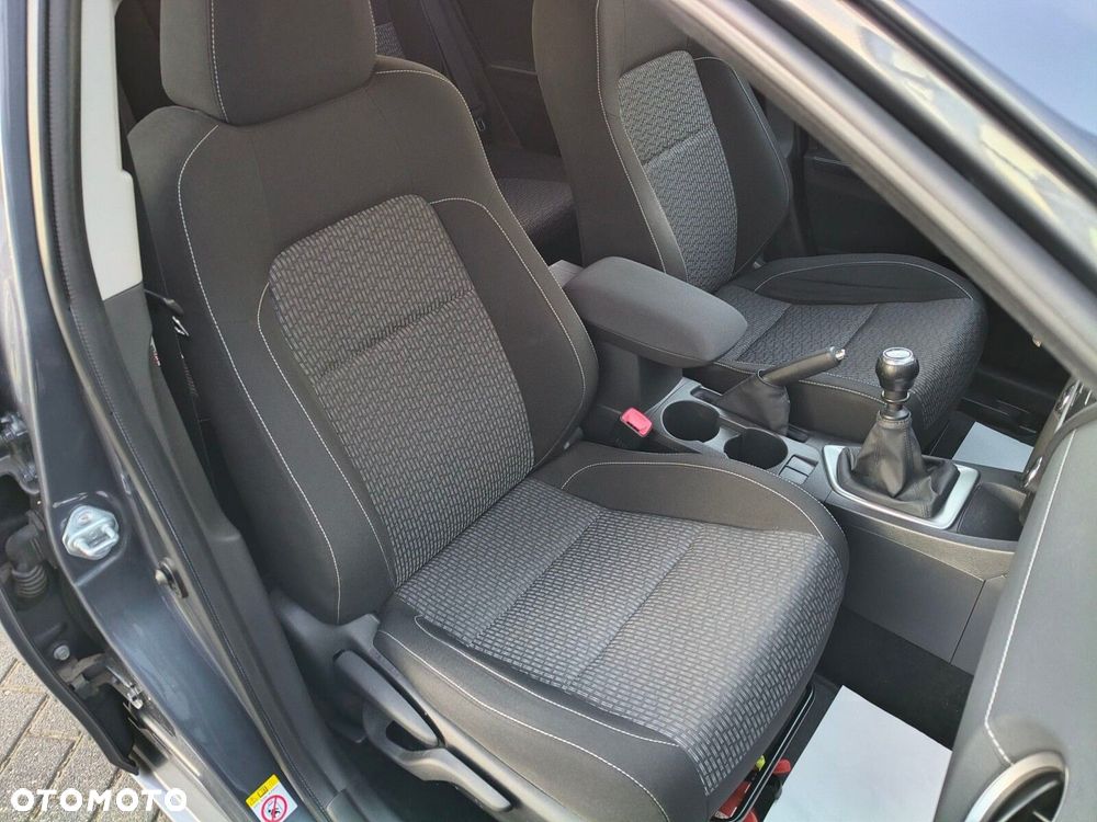 Toyota Auris 1.33 VVT-i Premium - 17