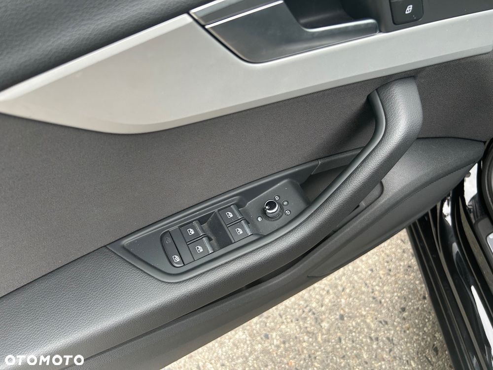 Audi A4 Limousine 35 TFSI mHEV Advanced S tronic - 32