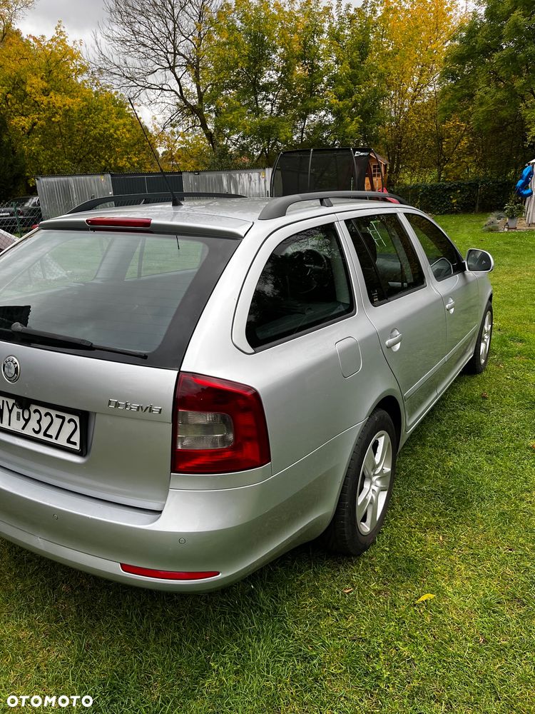 Skoda Octavia 2010 photo 4