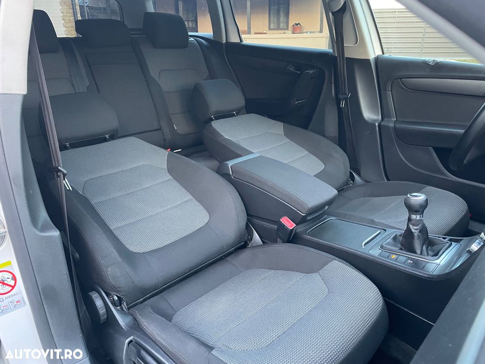 Volkswagen Passat - 20