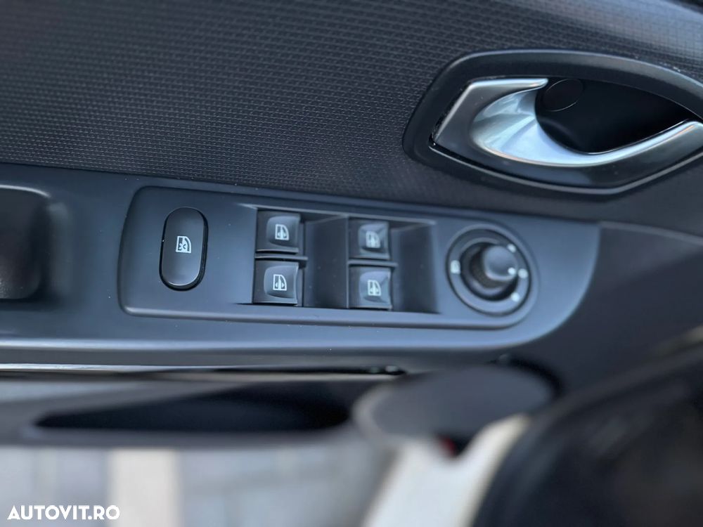 Renault Clio (Energy) dCi 90 Start & Stop INTENS - 13