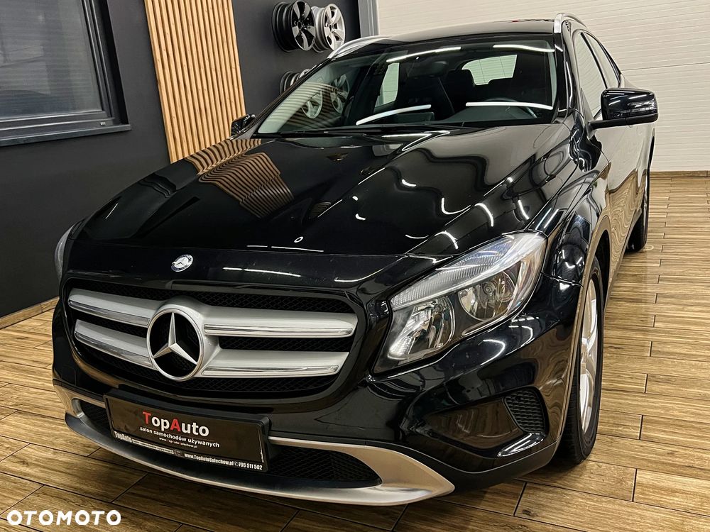 Mercedes-Benz GLA - 14