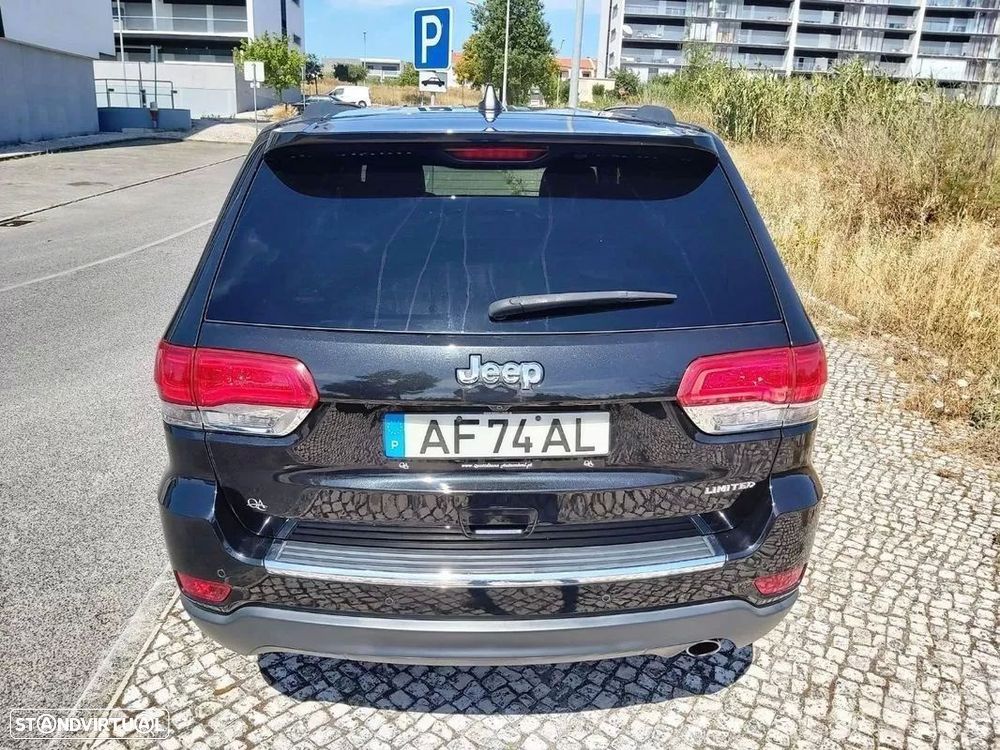 Jeep Grand Cherokee - 18