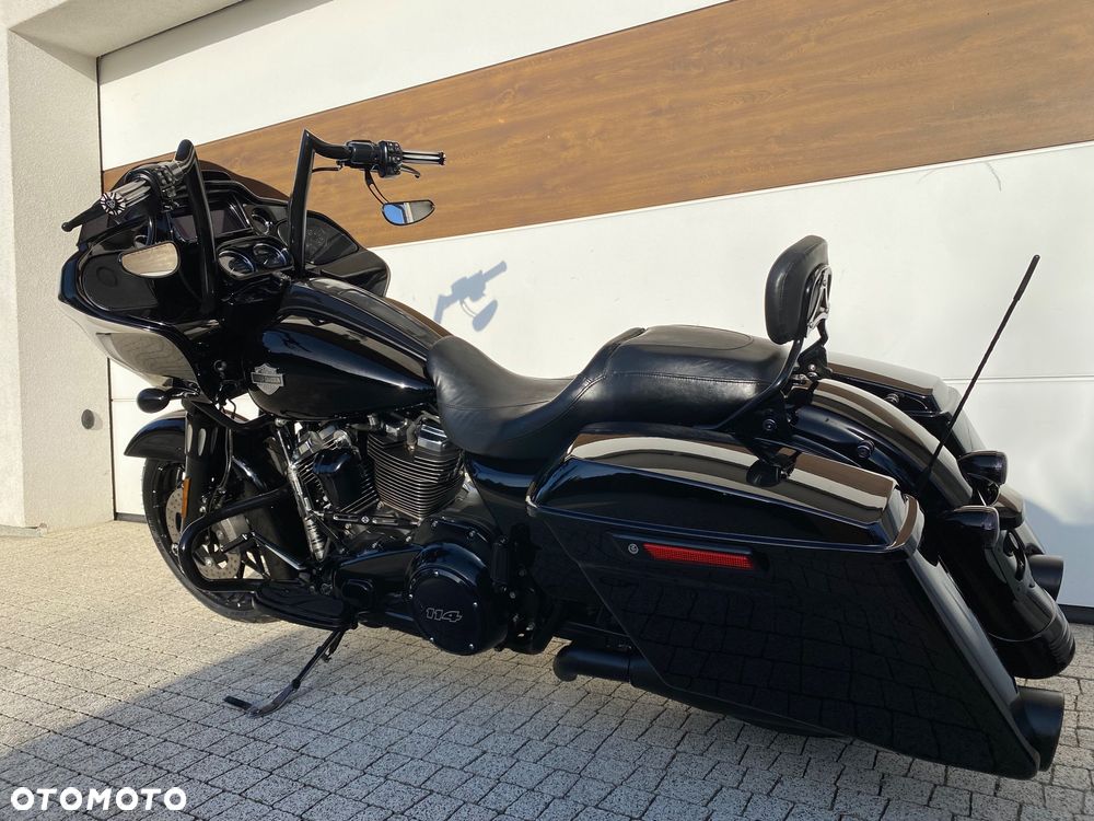 Harley-Davidson Touring Road Glide - 11