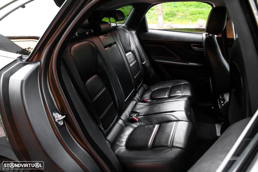 Jaguar F-Pace 20d Aut. Prestige - 31
