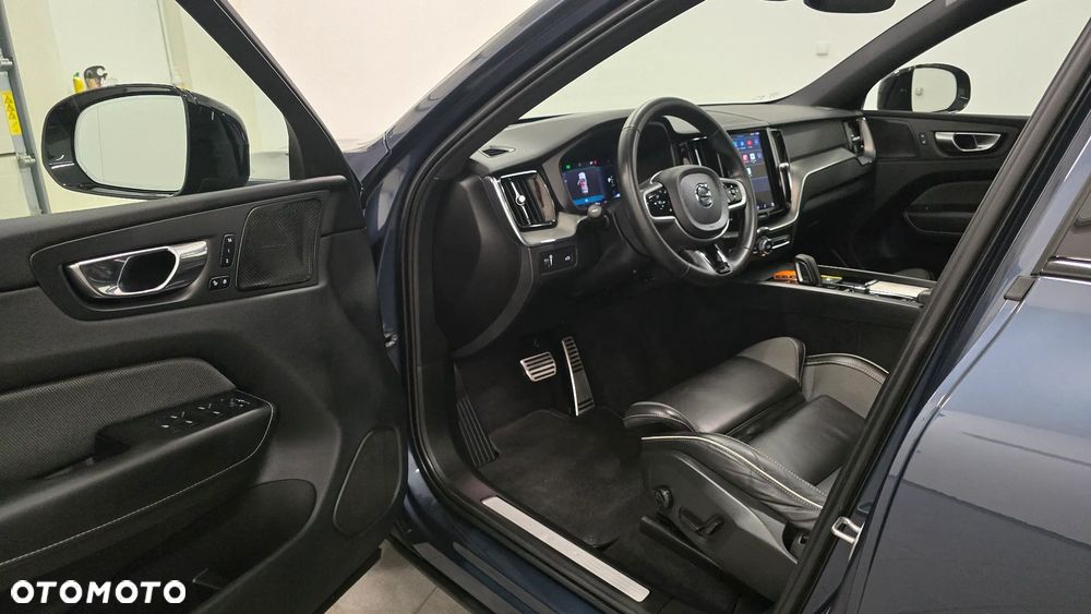 Volvo XC 60 B4 D AWD Ultimate Dark - 5