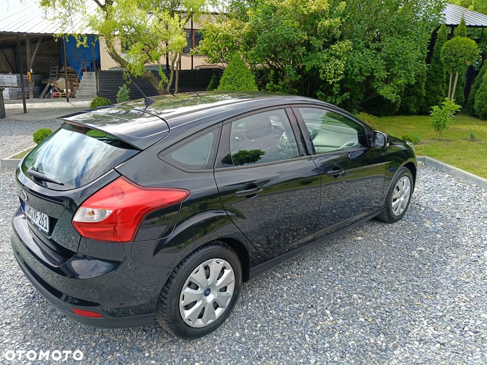 Ford Focus 1.6 Ambiente - 32