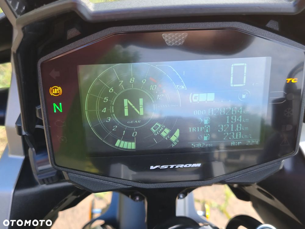 Suzuki V-STROM - 18