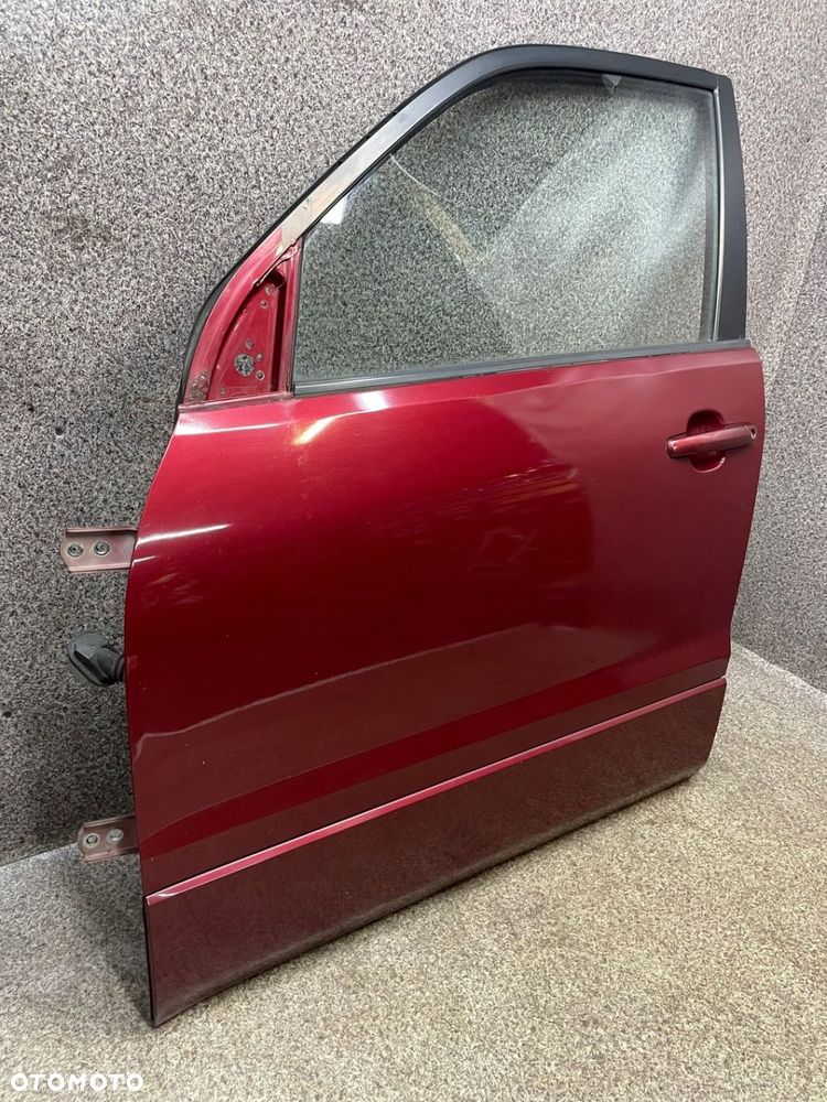 Drzwi lewy przod przednie listwa szyba ZY8 C13 Suzuki Grand Vitara 2 II - 3