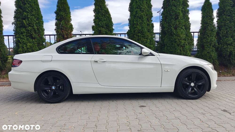 BMW Seria 3 320i - 3