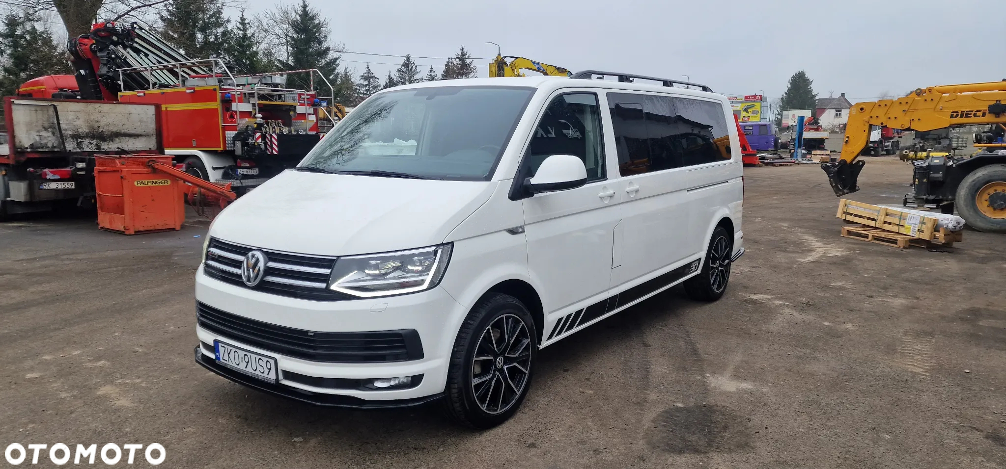 Volkswagen Caravelle - 2