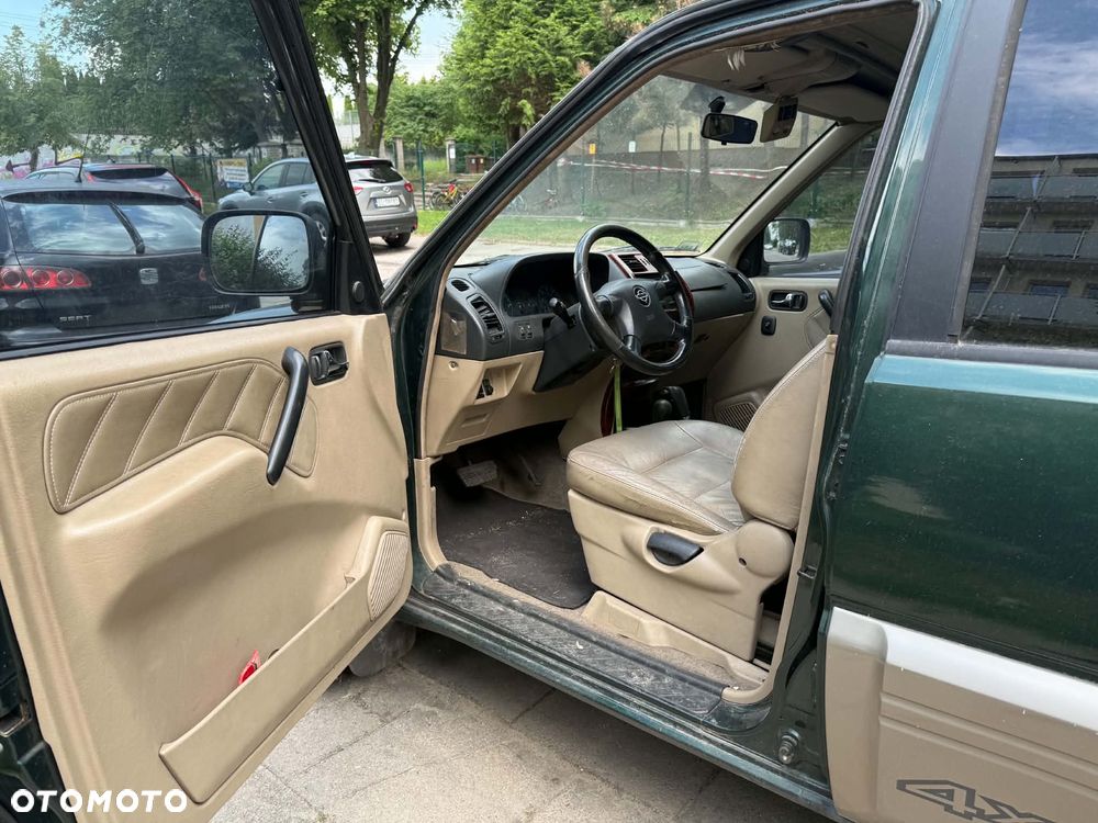Nissan Terrano - 4