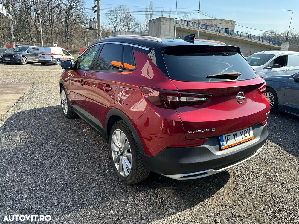 Opel Grandland X 1.6 Turbo Hybrid4 START/STOP 4x4 Aut. Inovation - 4