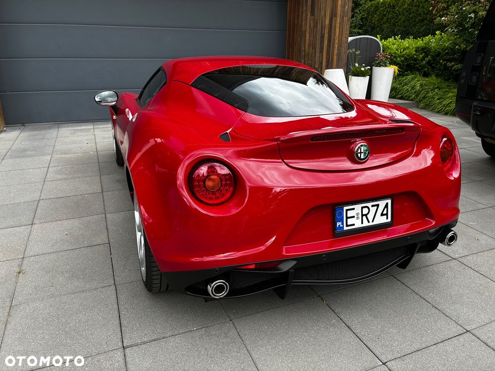 Alfa Romeo 4C - 6