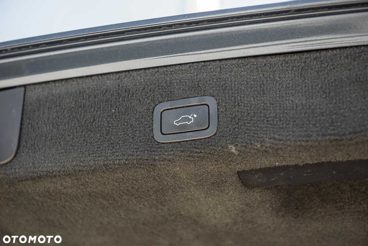 Volvo XC 70 - 30