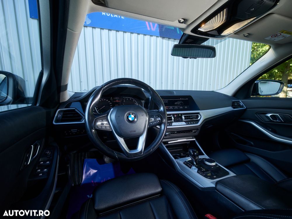 BMW Seria 3 320i xDrive AT - 7