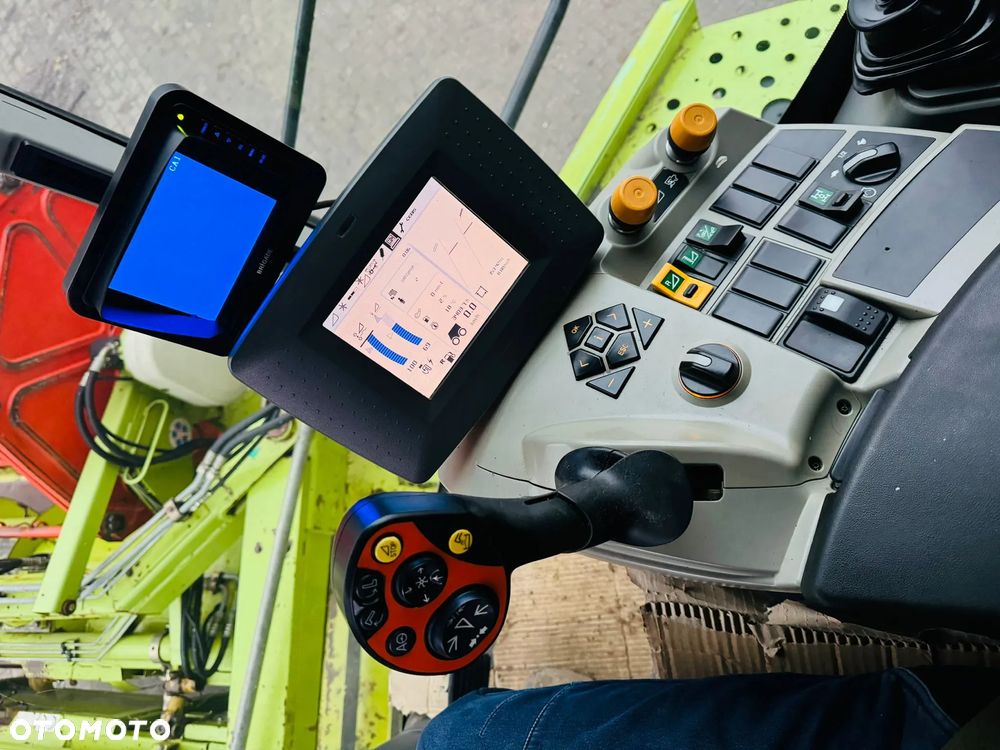 Claas TUCANO 430 APS - 21