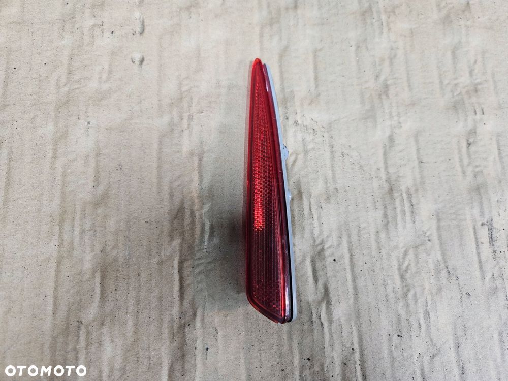 toyota auris ii 13-15 h/b odblask zderzaka tylnego prawy - 1