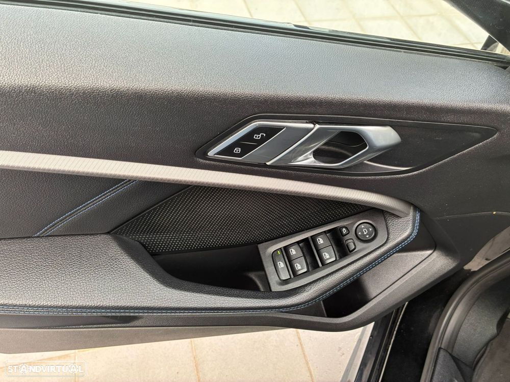 BMW 116 d Pack Desportivo M Auto - 13