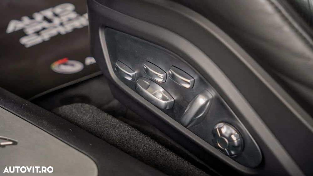 Porsche Panamera 4 E-Hybrid - 27