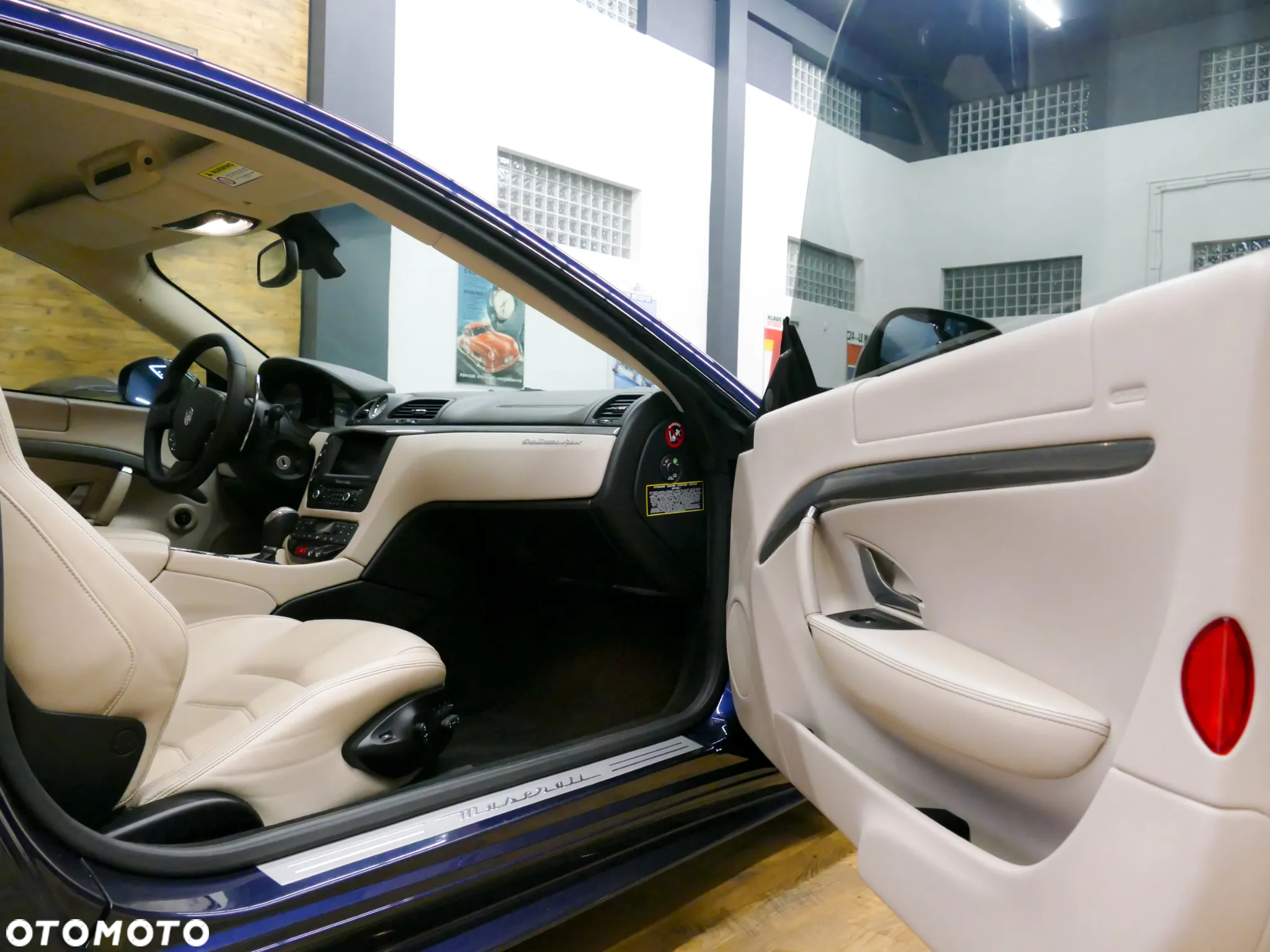 Maserati GranTurismo S Automat - 10