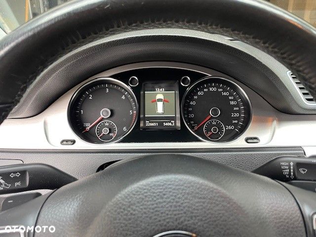 Volkswagen Passat 2.0 TDI Highline DSG - 6