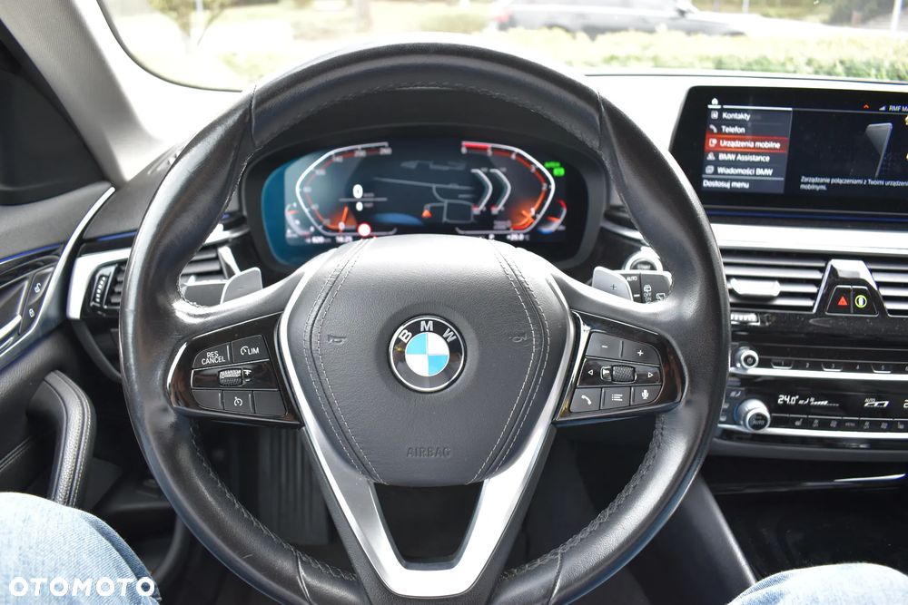 BMW Seria 5 518d Sport Line sport - 27