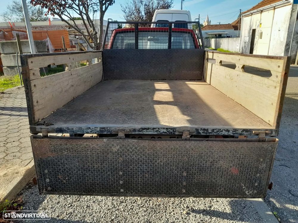 Nissan Pick Up - 11