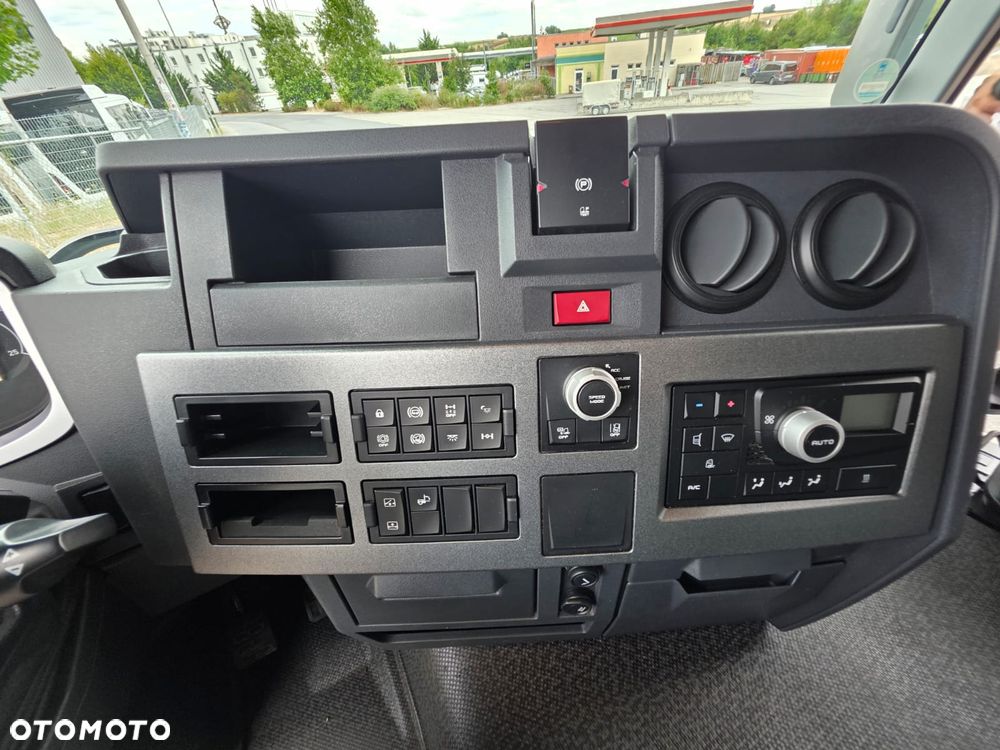 Renault T 380 / KONTENER / IZOTERMA / WINDA  /  18 EUROPALET / SYPIALKA  / AUTOMAT / JAK NOWA / E6 / SPROWADZONA / - 16