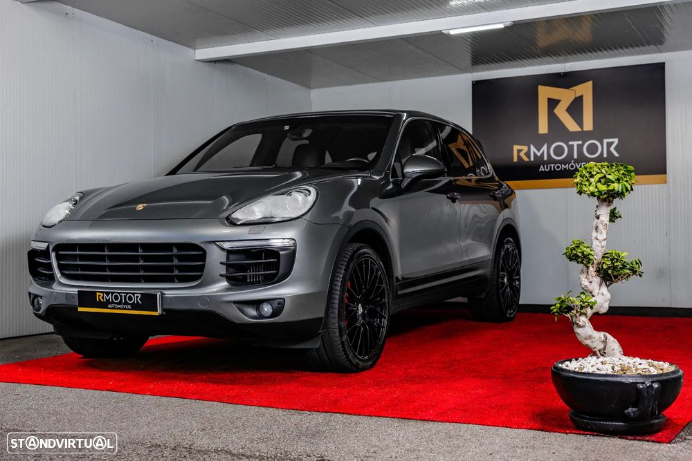 Porsche Cayenne S - 2