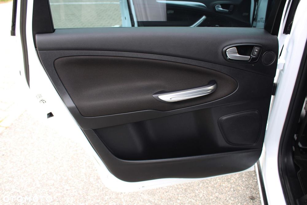 Ford S-Max 2.0 TDCi DPF Business Edition - 21